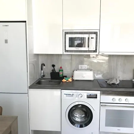 Apartamento Air-conditioned 2 Bedroom Poolside Apt - Free Wifi Puerto del Carmen (Lanzarote)